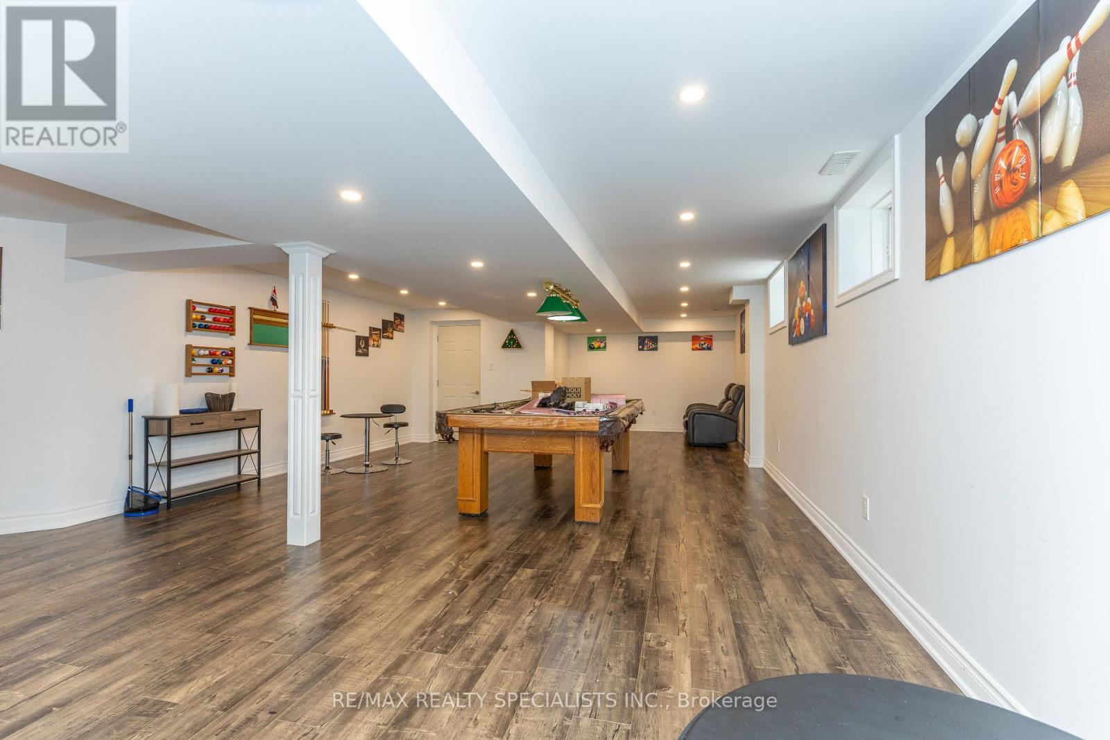 8 W. DYKIE COURT - 44