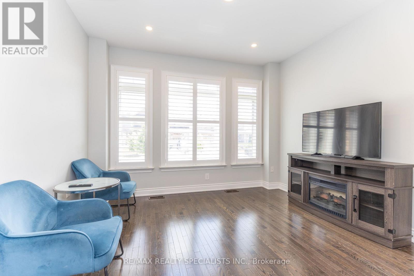 8 W. DYKIE COURT - 5