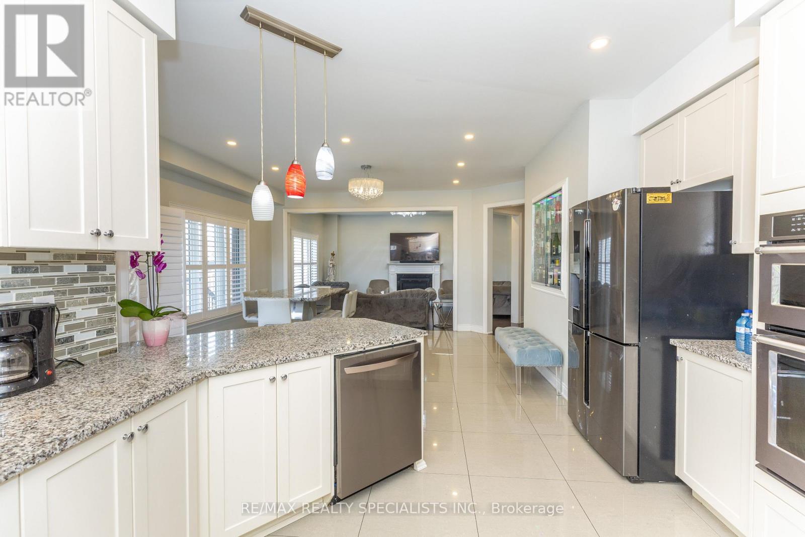 8 W. DYKIE COURT - 9
