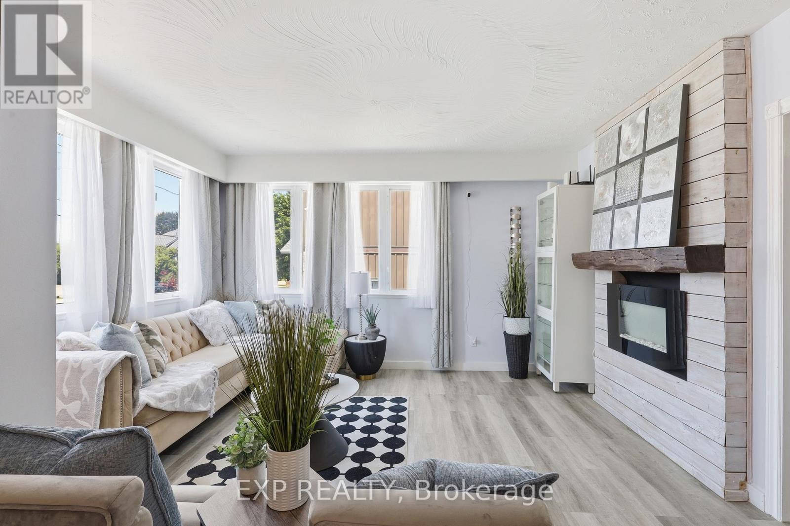 833 ELMWOOD ROAD - 19