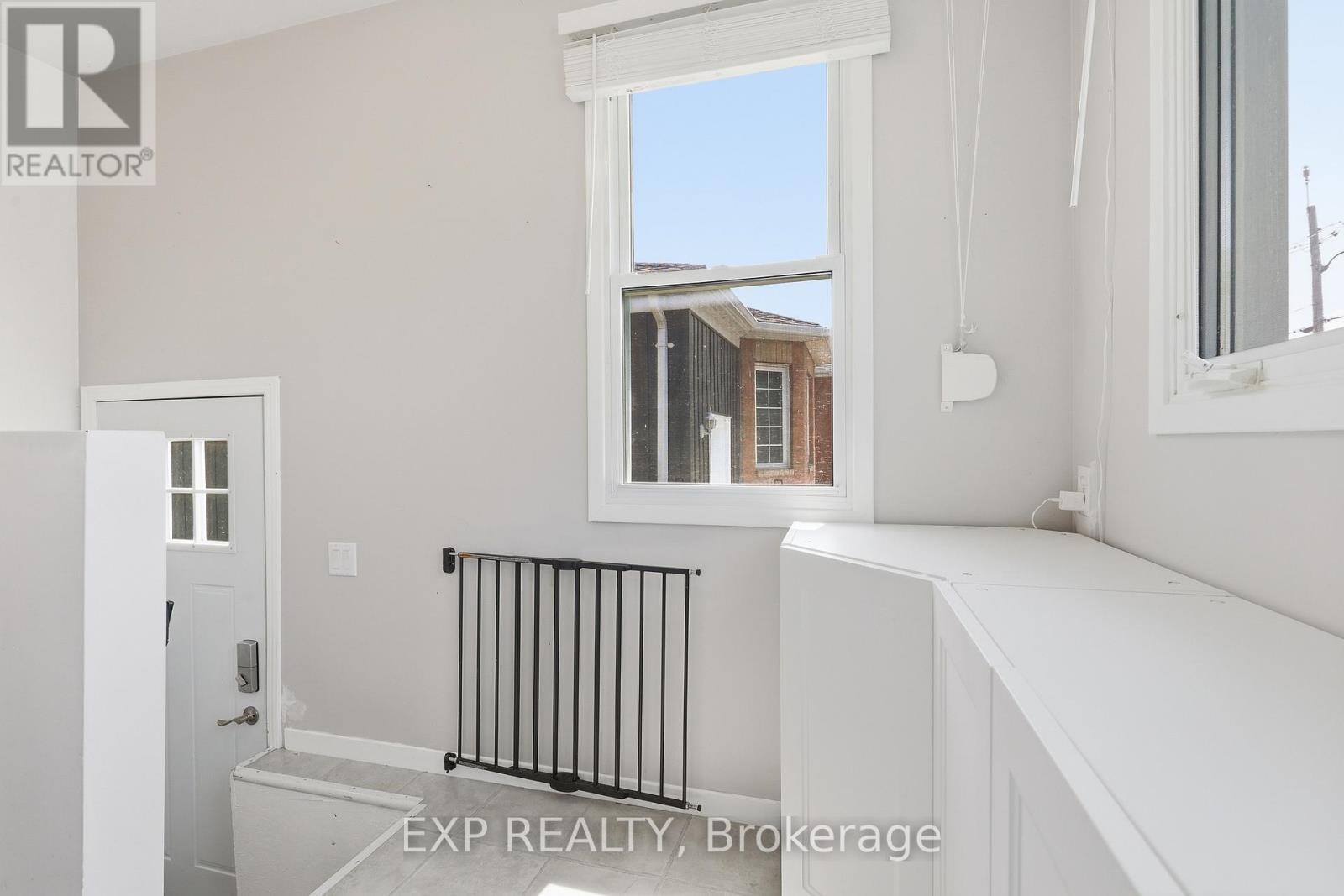 833 ELMWOOD ROAD - 36