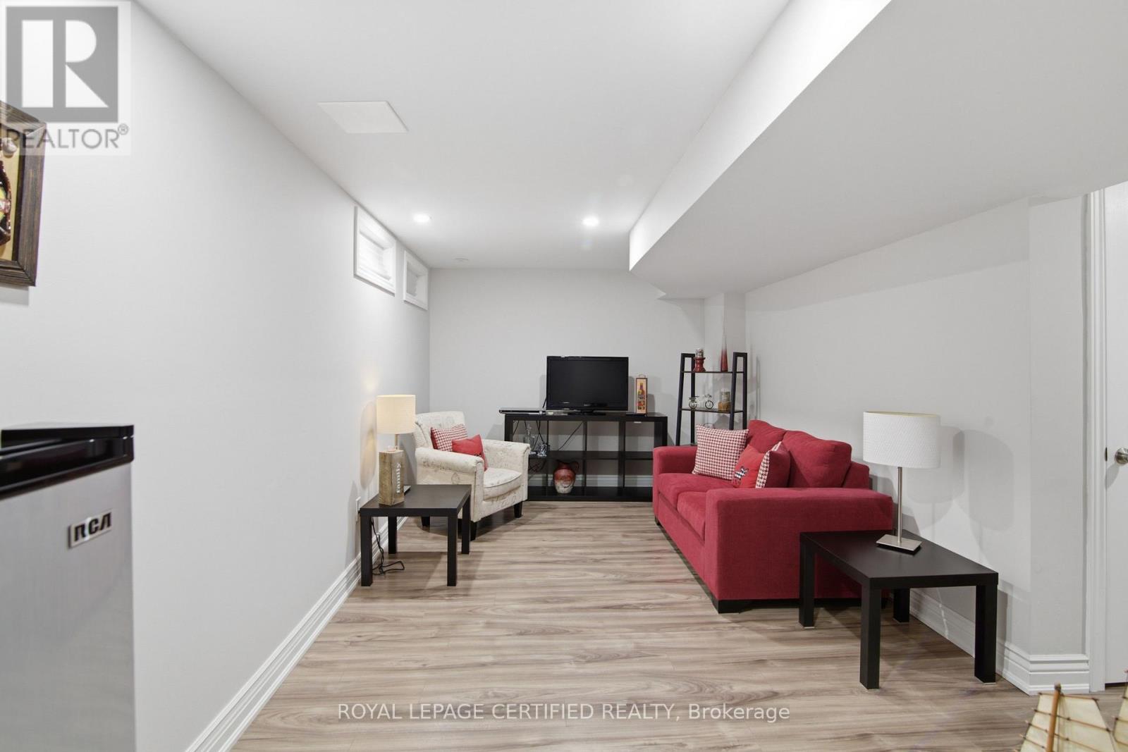 39 VAN FLEET TERRACE - 42