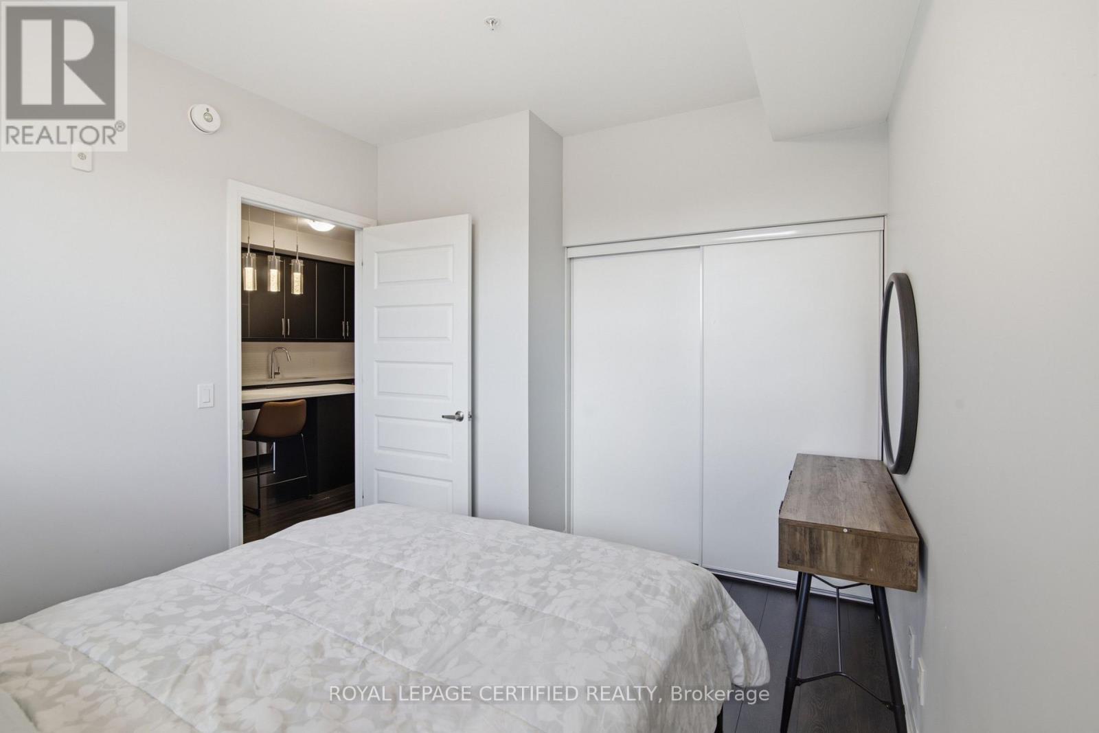 #236 1105 LEGER WAY - 14