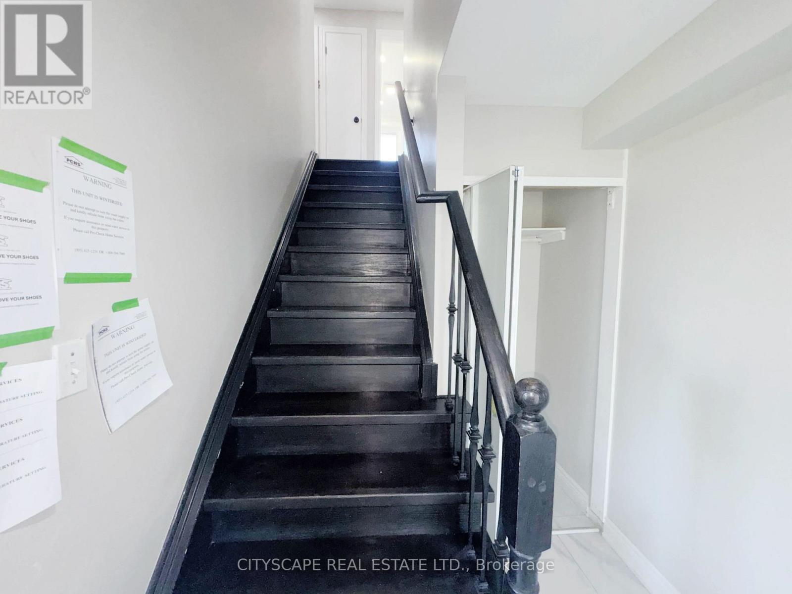 345 SILVERSTONE DRIVE - 17