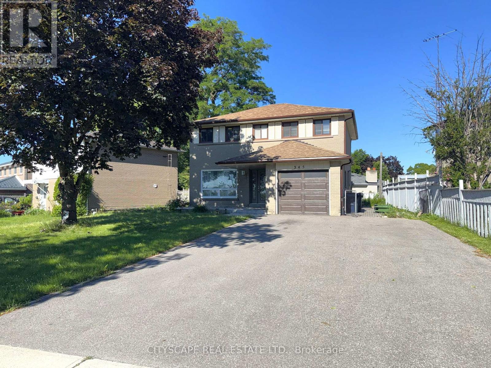 345 SILVERSTONE DRIVE - 2