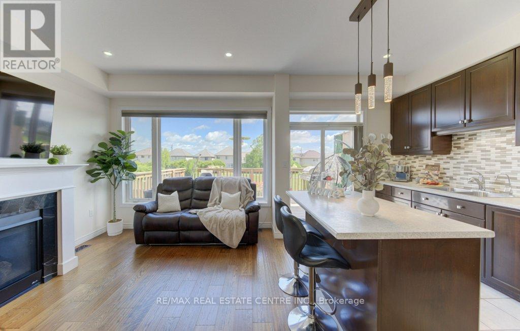 42 GREENWATER STREET - 11