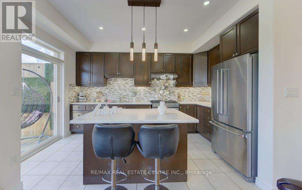 42 GREENWATER STREET - 12