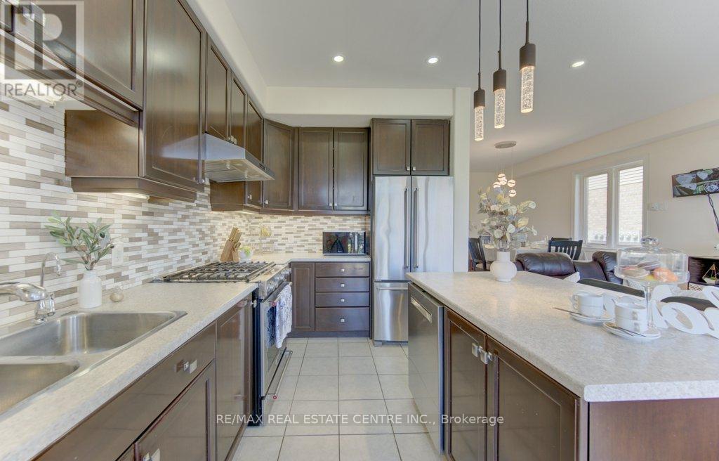 42 GREENWATER STREET - 15