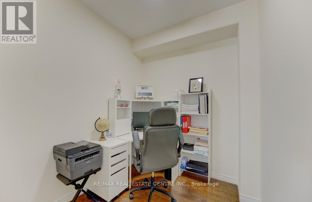 42 GREENWATER STREET - 19