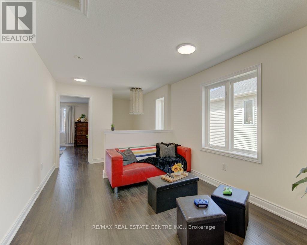42 GREENWATER STREET - 21