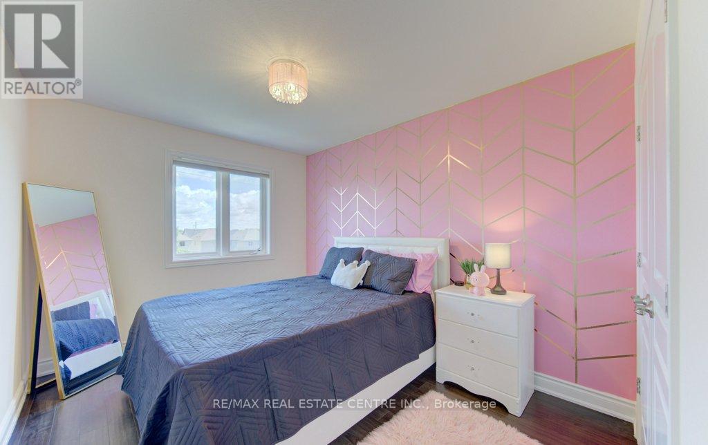 42 GREENWATER STREET - 23