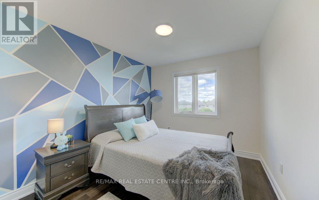 42 GREENWATER STREET - 24