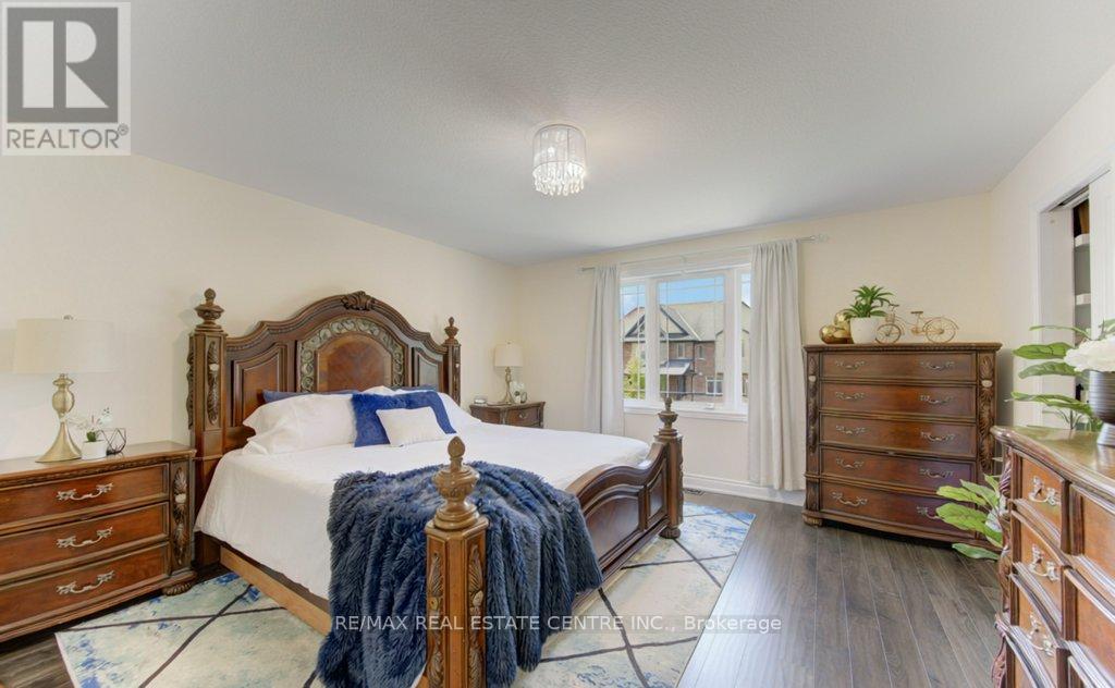 42 GREENWATER STREET - 26