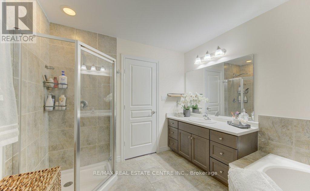 42 GREENWATER STREET - 30