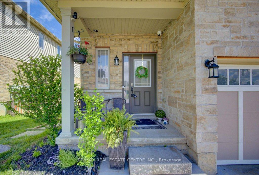 42 GREENWATER STREET - 4