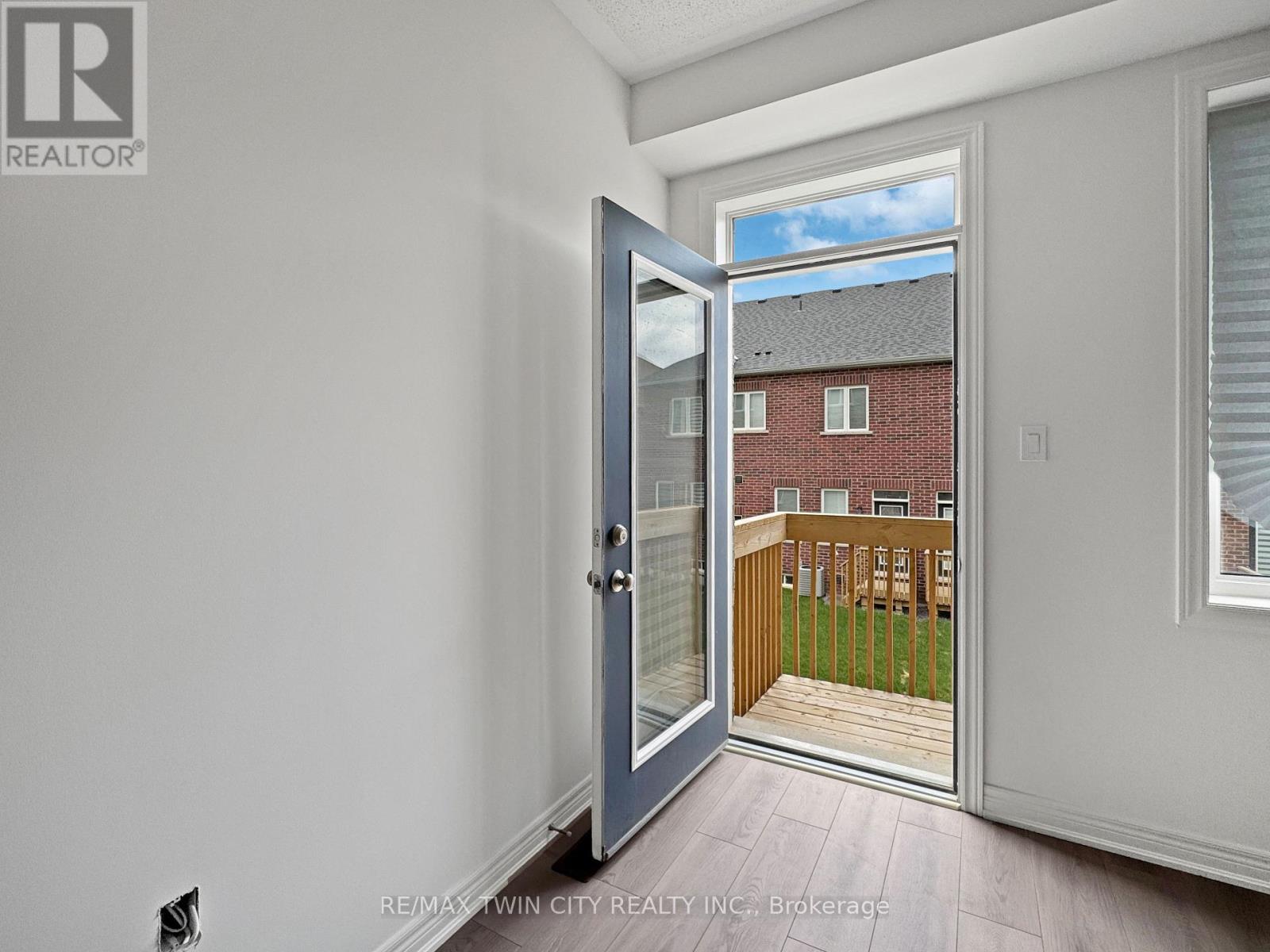 82 GLEDHILL CRESCENT - 14