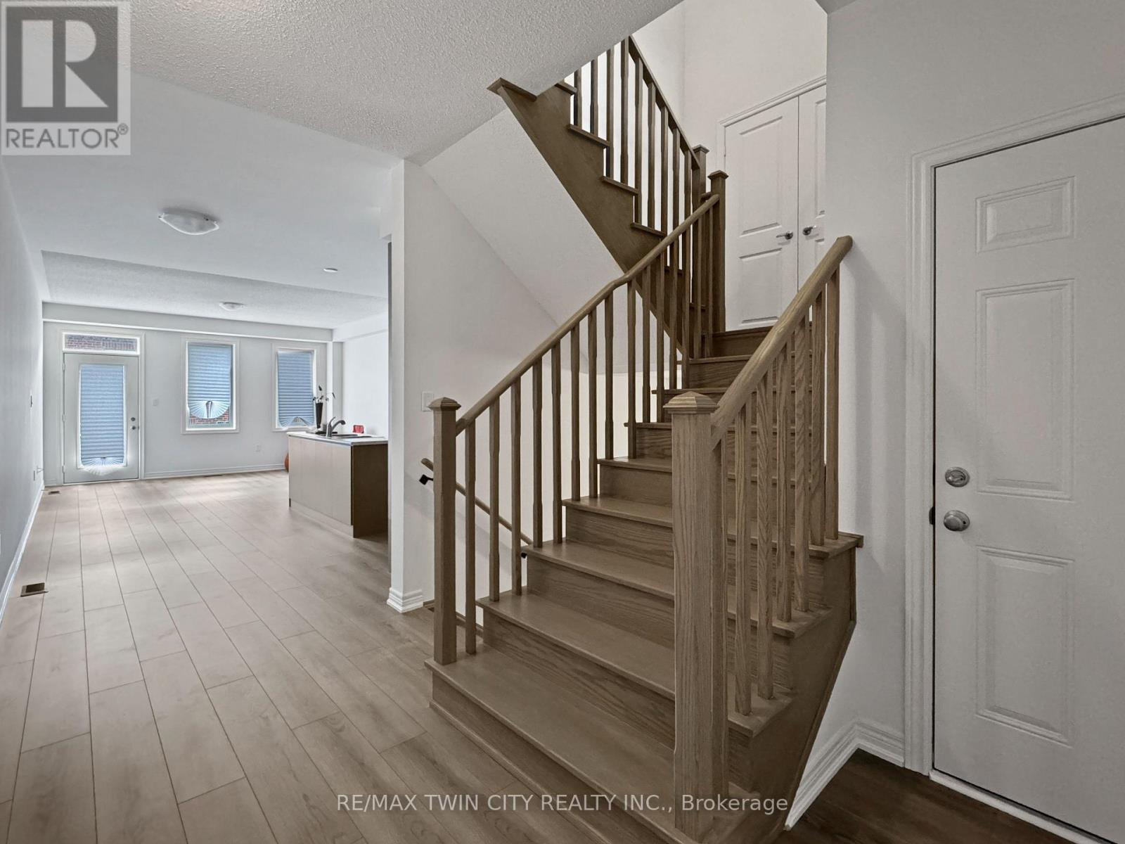 82 GLEDHILL CRESCENT - 17