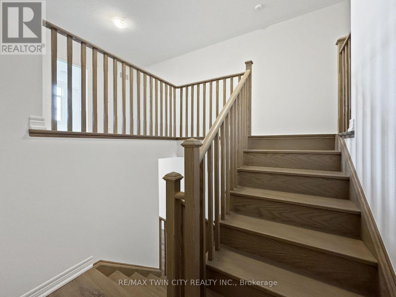 82 GLEDHILL CRESCENT - 19