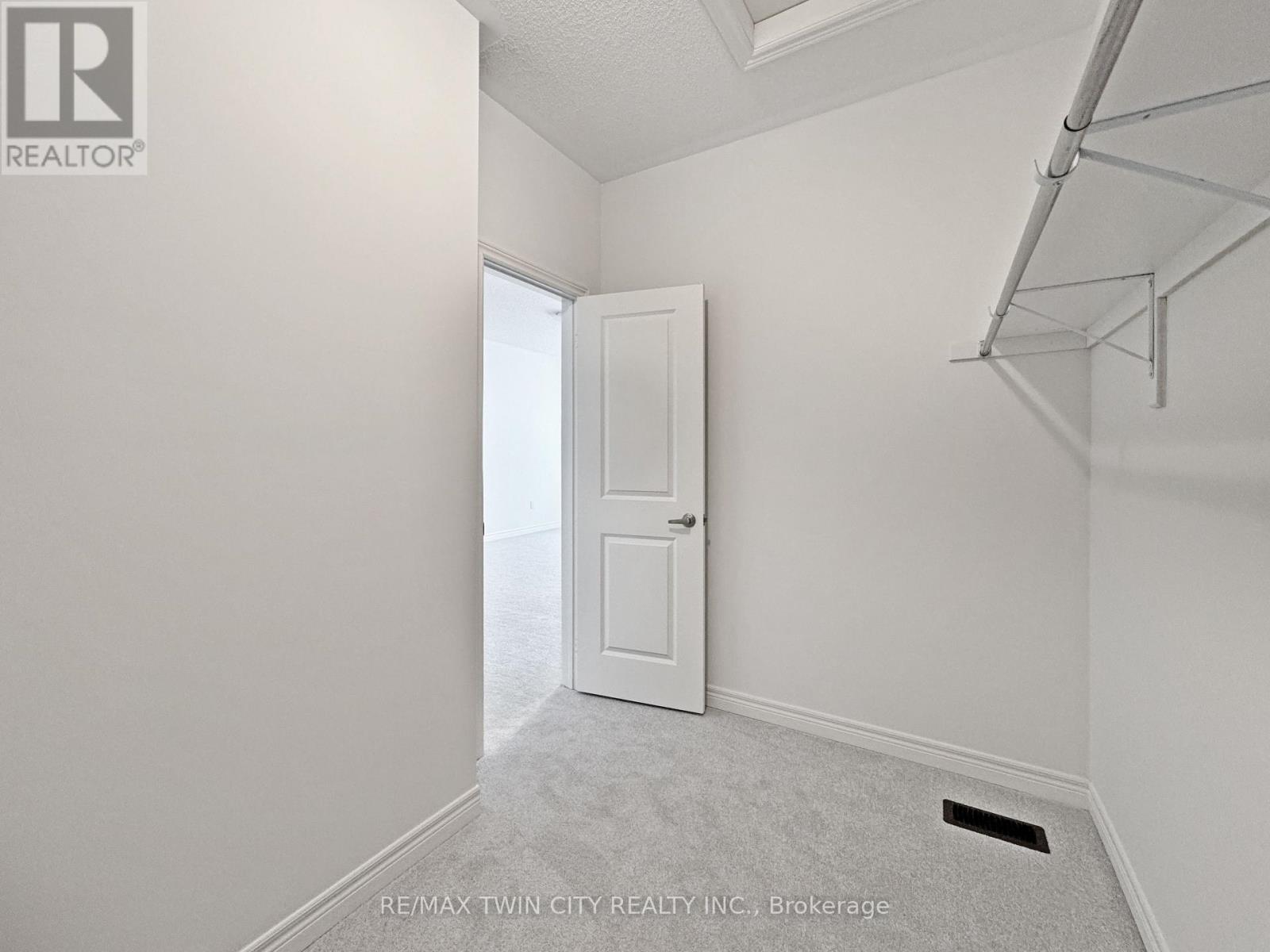 82 GLEDHILL CRESCENT - 27