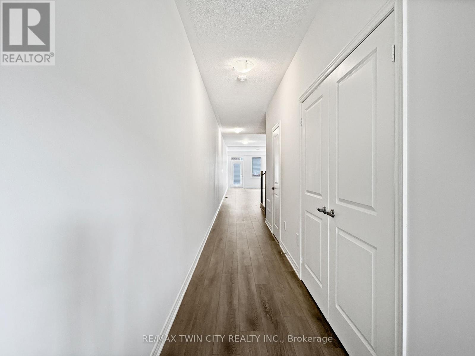 82 GLEDHILL CRESCENT - 3