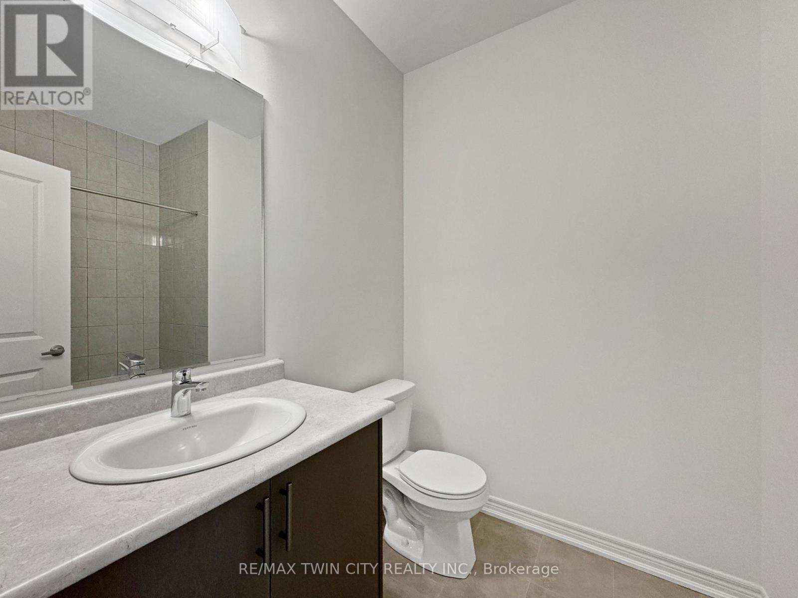 82 GLEDHILL CRESCENT - 38