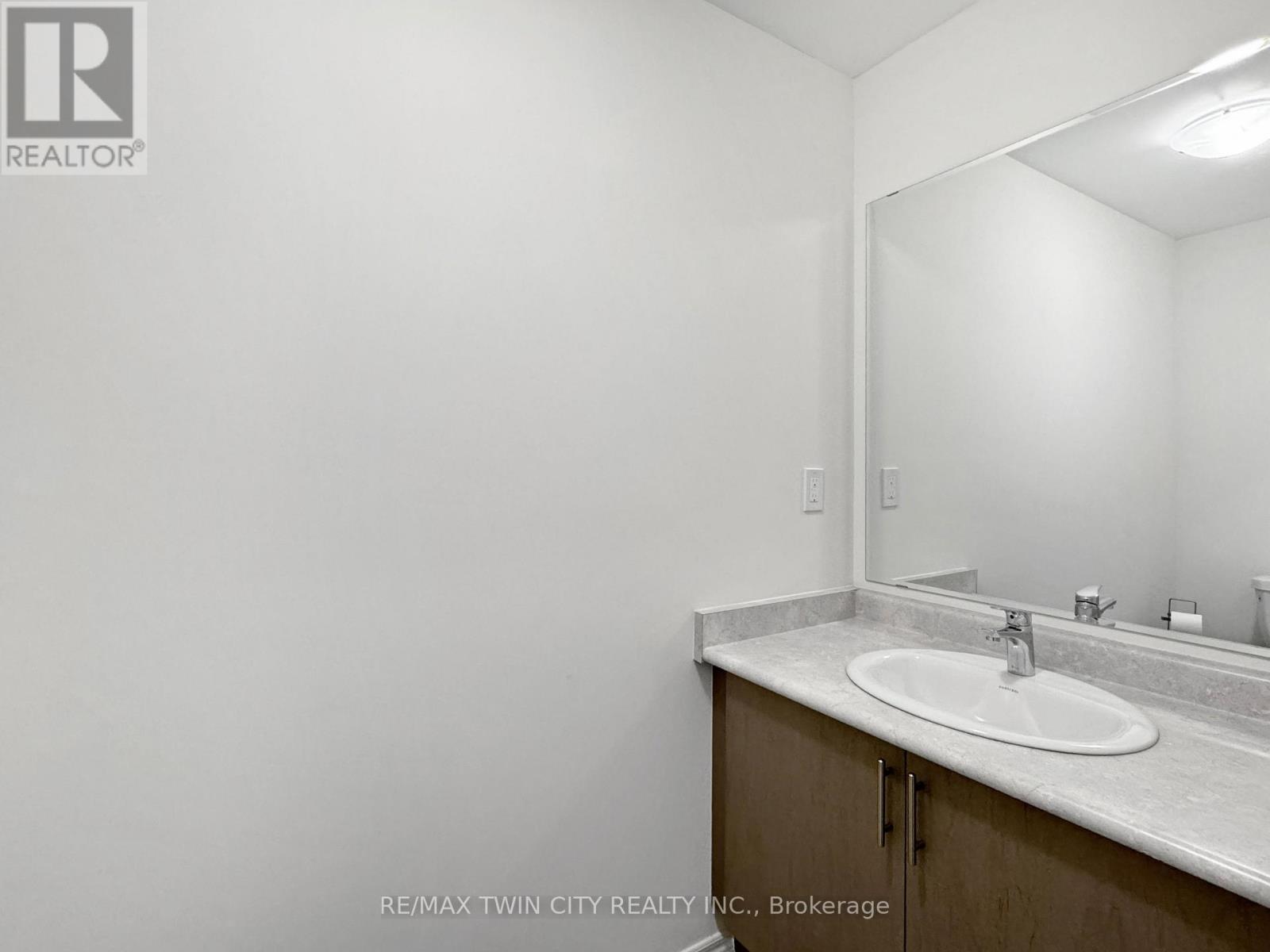 82 GLEDHILL CRESCENT - 6