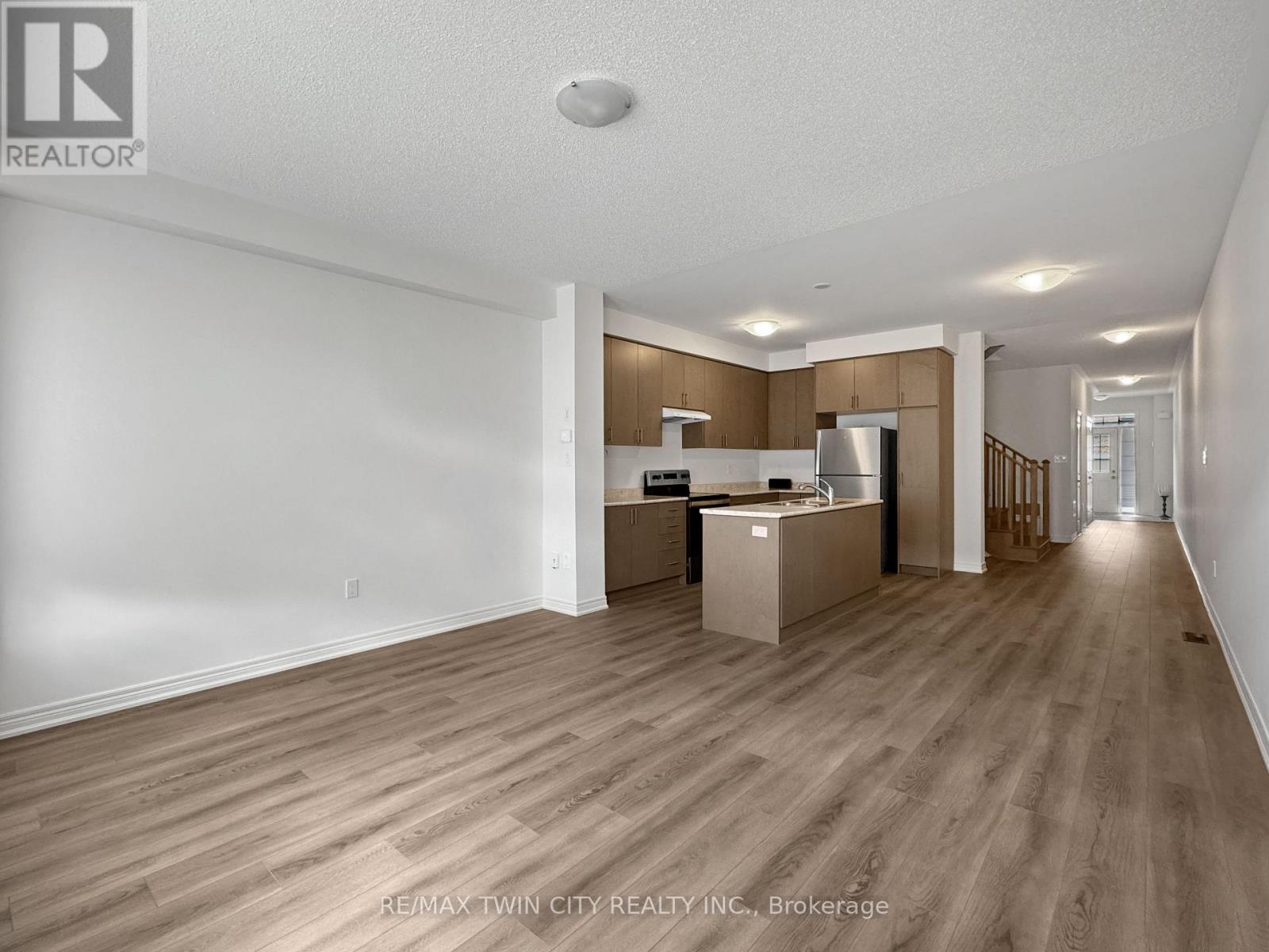 82 GLEDHILL CRESCENT - 8