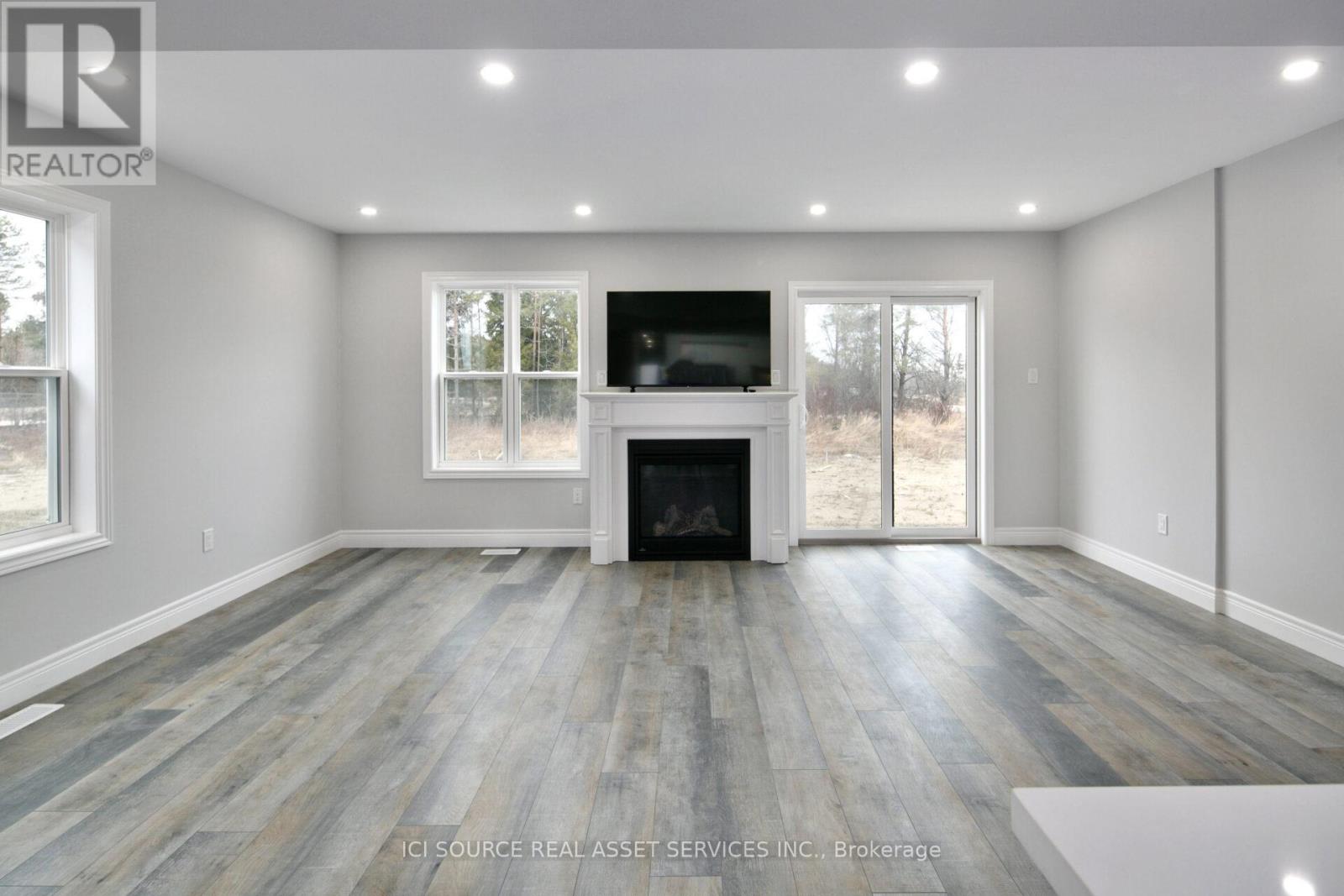 680 WILD ROSE DRIVE - 4