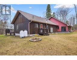 1069 Chalet Road, Dysart Et Al, ON K0M1S0 Photo 7