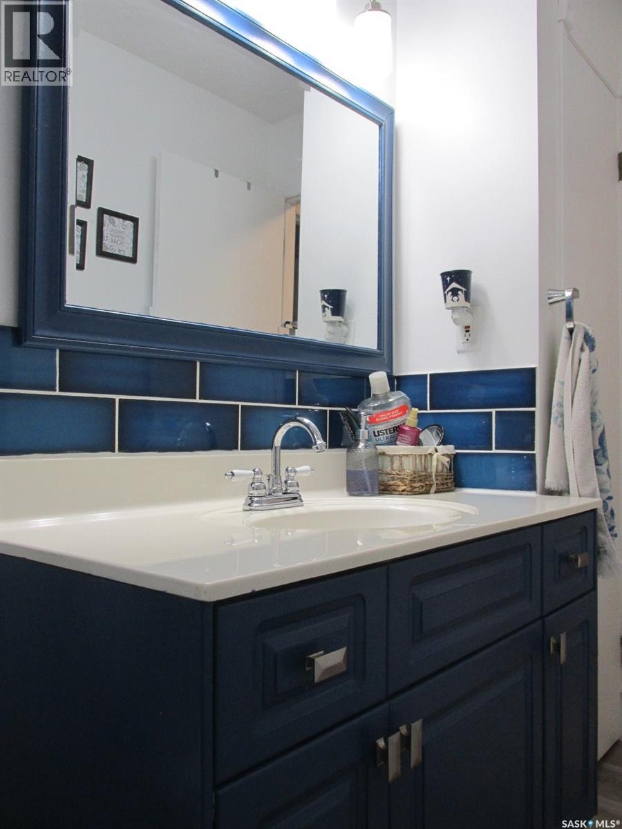 508 1st AVENUE W - 19
