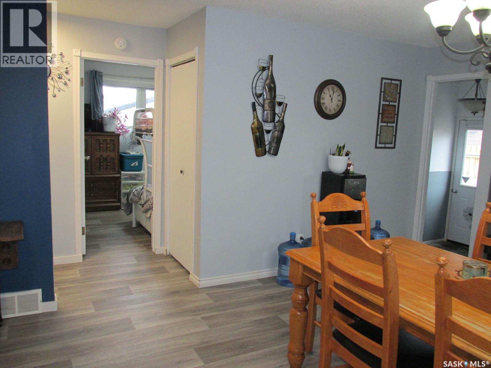 508 1st AVENUE W - 11