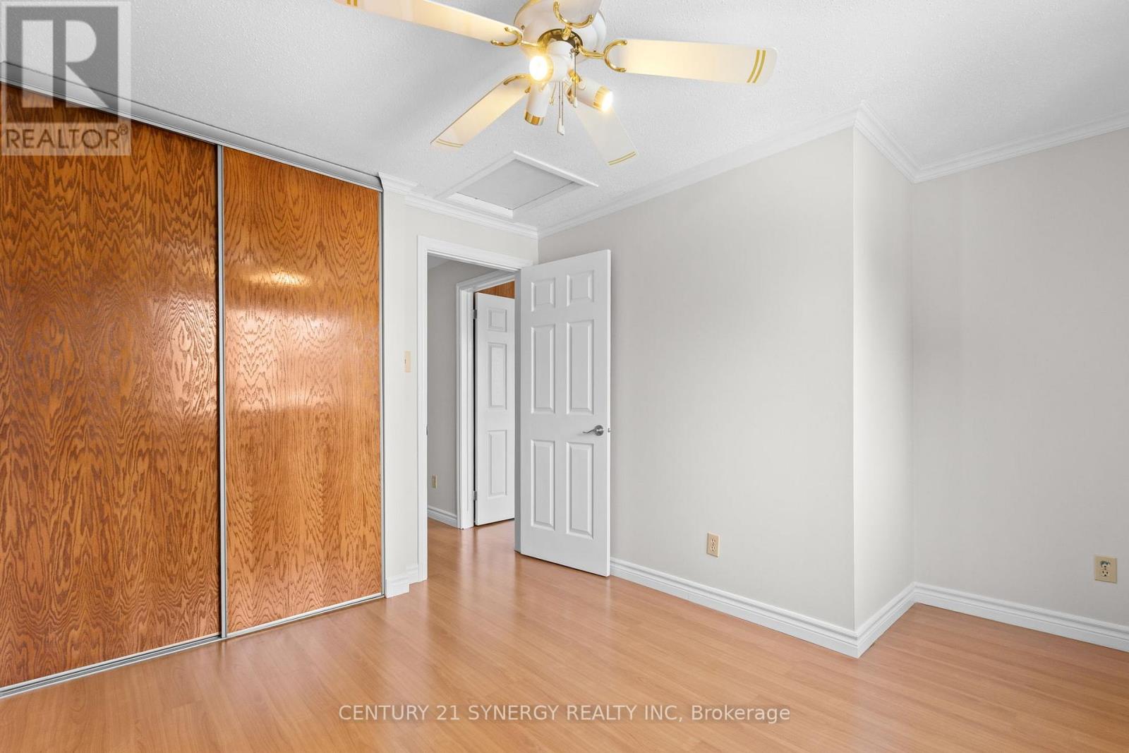 1626 PRESTWICK DRIVE - 35