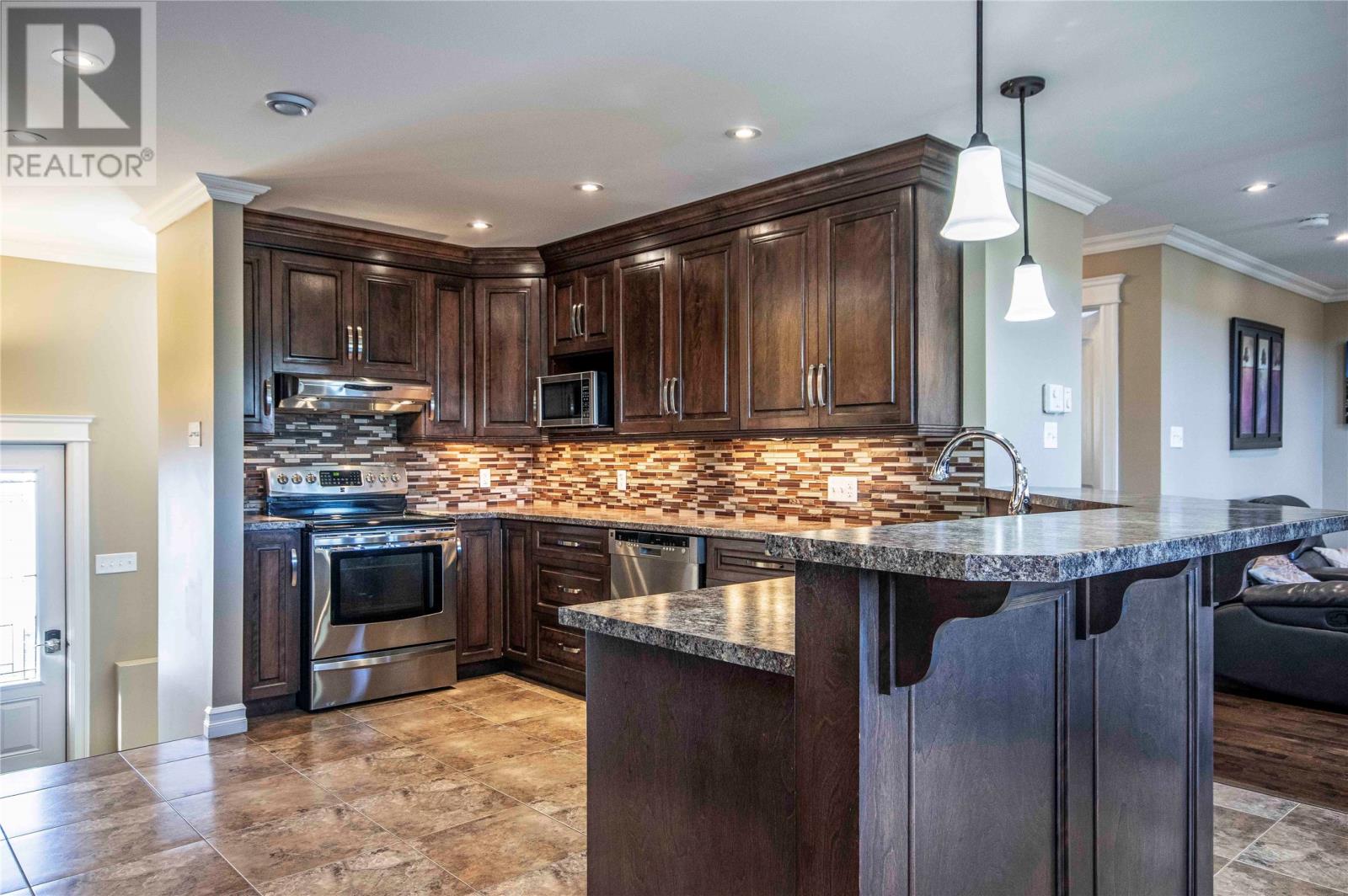 84 Farm Road - 11