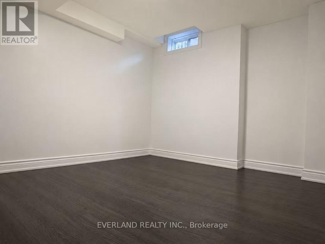 22 LUNDY DRIVE - 22