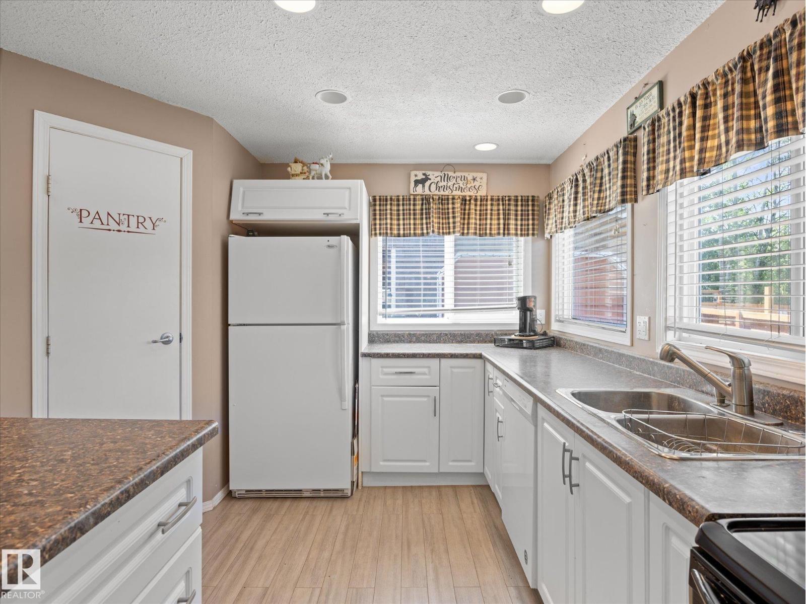 337 CRYSTAL SPRINGS - 17
