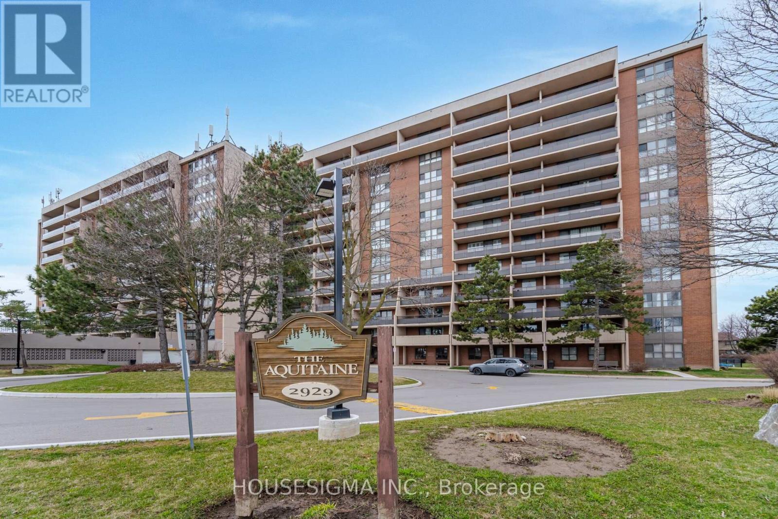 #408 2929 AQUITAINE AVENUE - 1