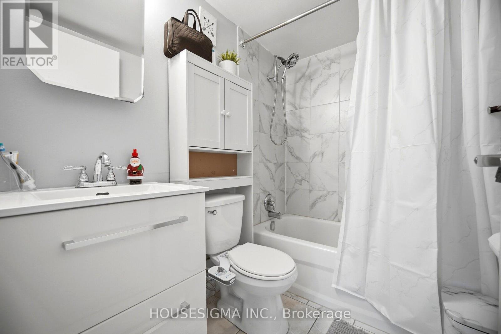 #408 2929 AQUITAINE AVENUE - 25