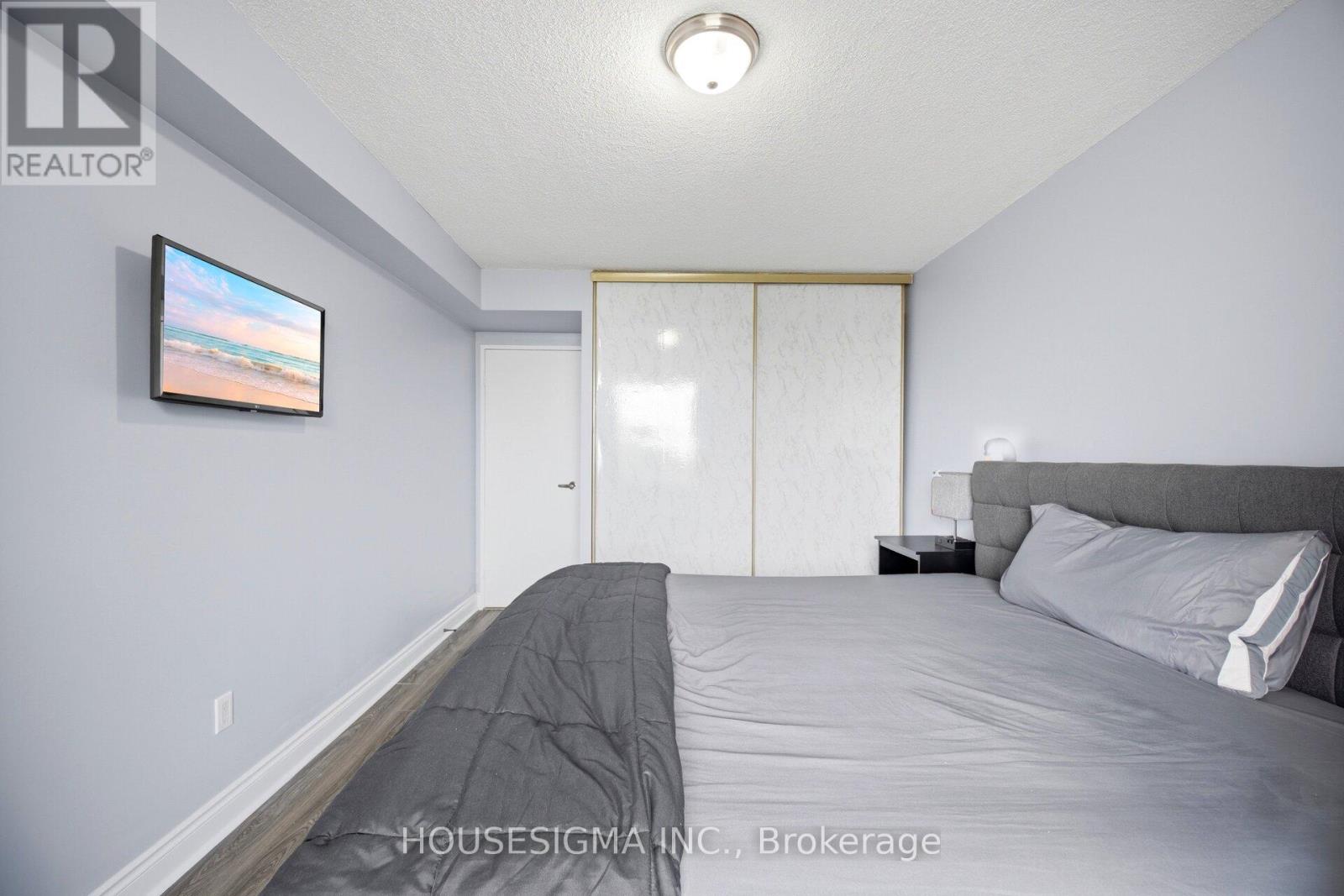 #408 2929 AQUITAINE AVENUE - 28