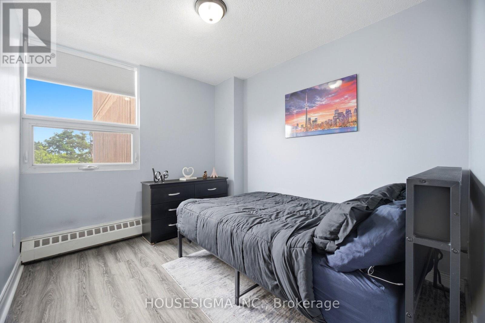#408 2929 AQUITAINE AVENUE - 29