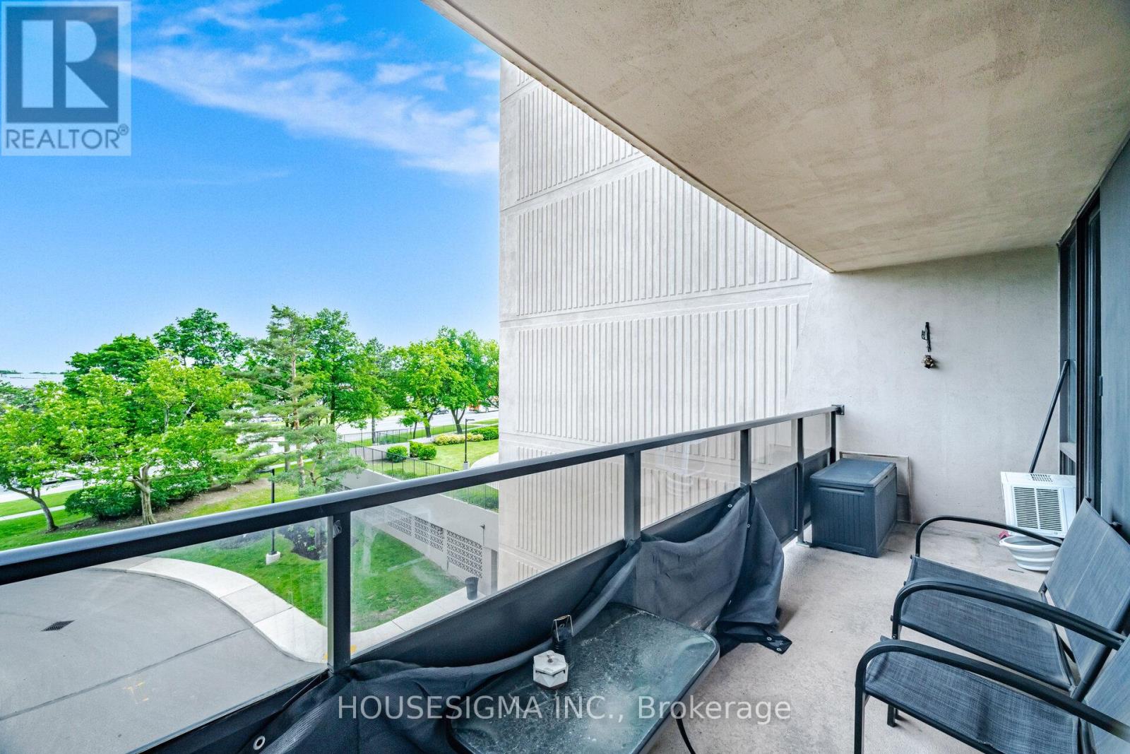 #408 2929 AQUITAINE AVENUE - 35