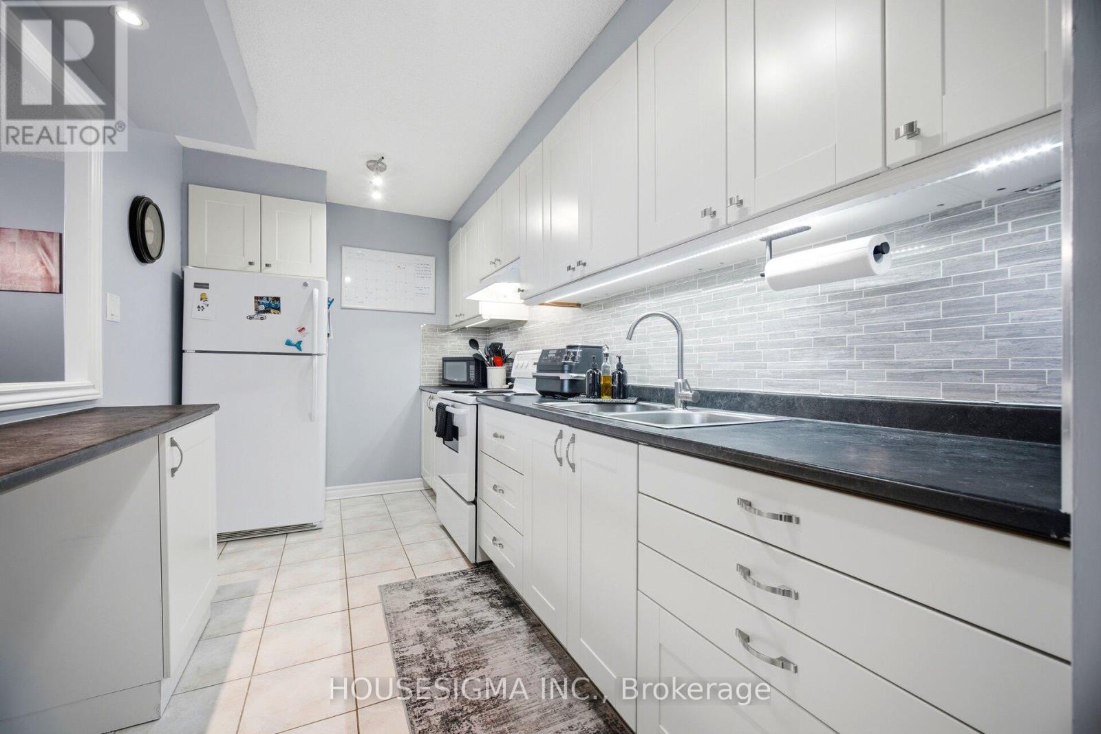 #408 2929 AQUITAINE AVENUE - 8