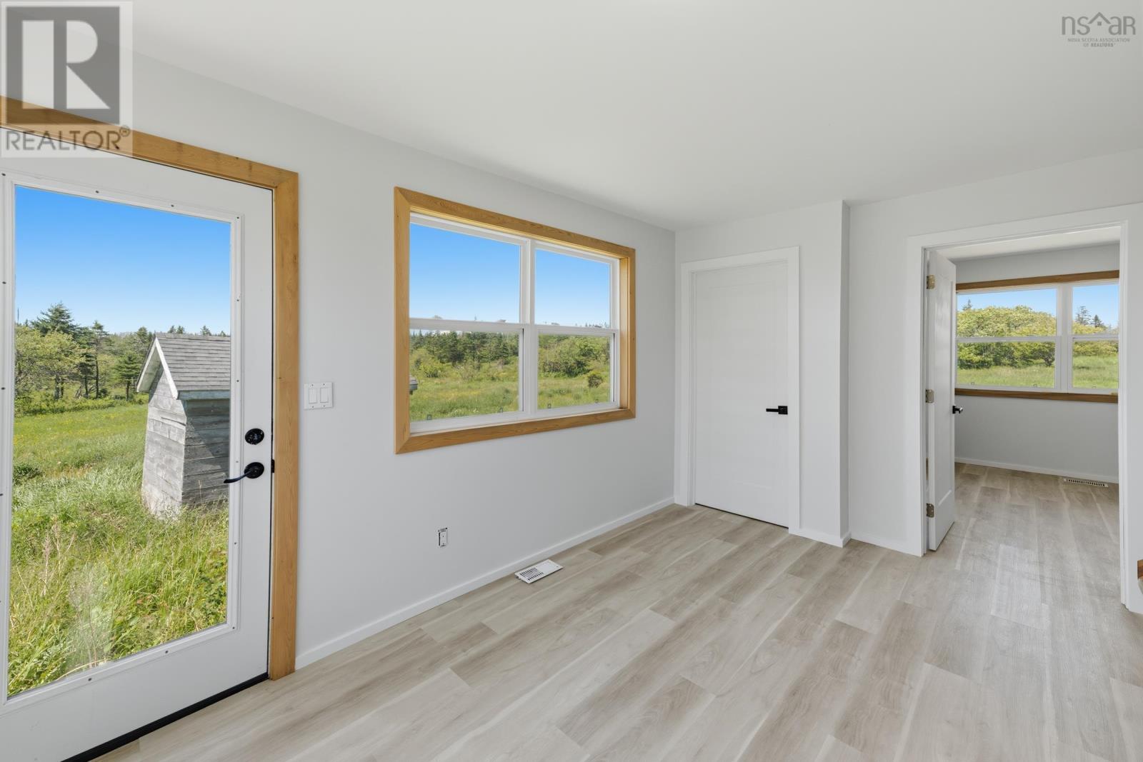 9323 Highway 217 - 17