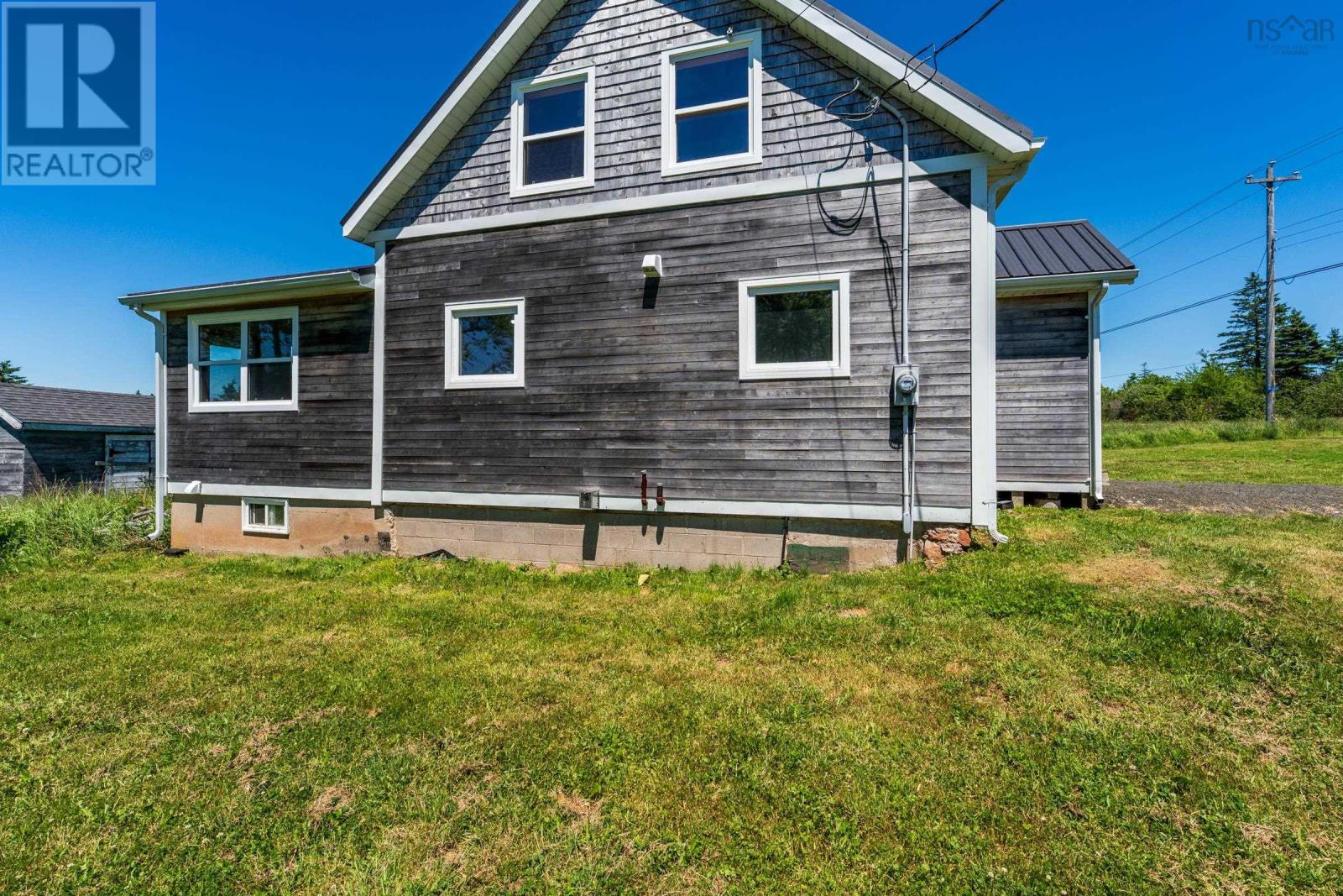 9323 Highway 217 - 29