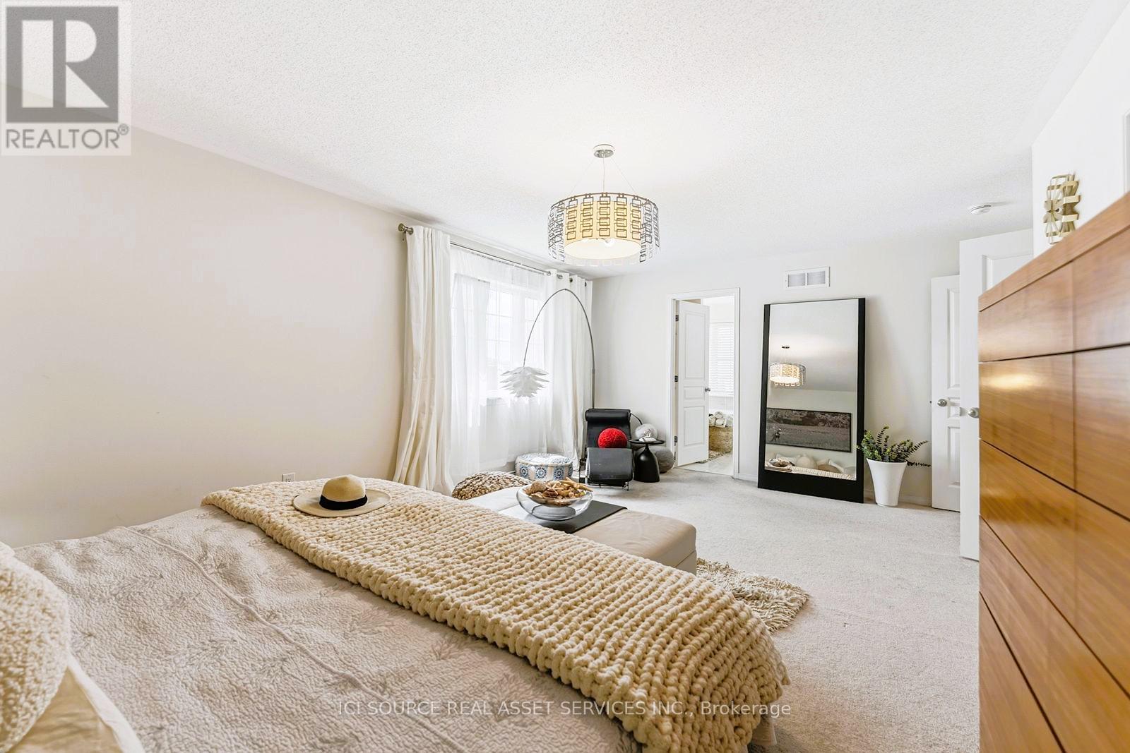 6 Bed, 4 Bath House for Sale in Ottawa – 124 CULLODEN CRESCENT, Ottawa – MLS# X13482388 - Image 21