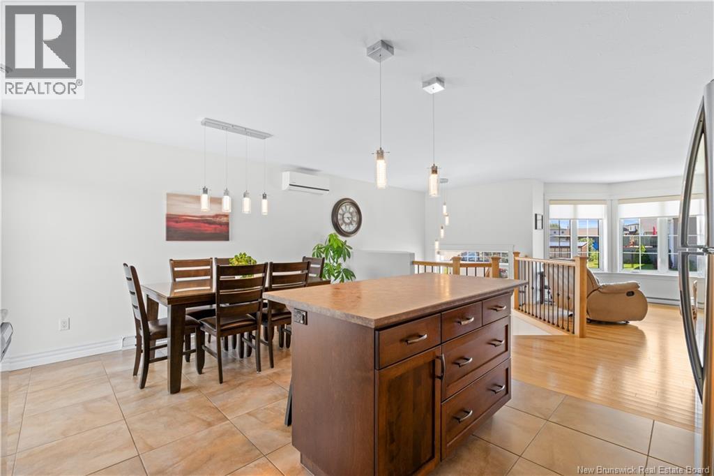 87 Manon Street - 10
