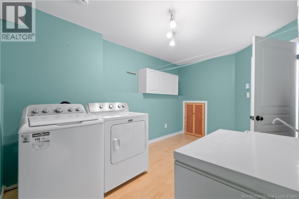 87 Manon Street - 21