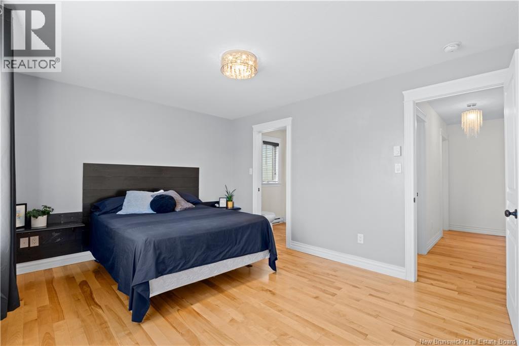 87 Manon Street - 15