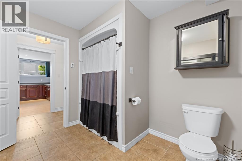 87 Manon Street - 25