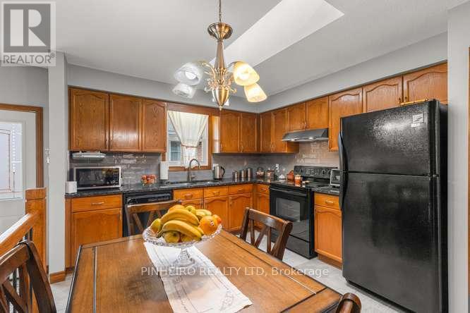 63 CONDOR COURT - 13