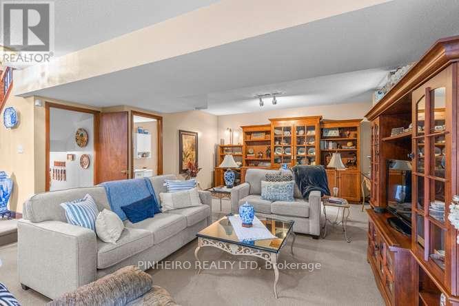 63 CONDOR COURT - 26